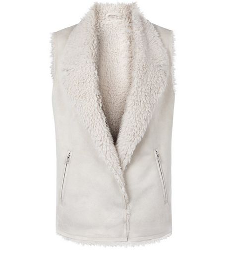 Teens Cream Faux Shearling Lined Trim Gilet | New Look