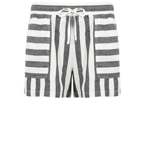 White Stripe Shorts | New Look