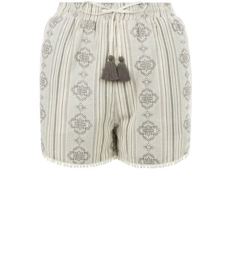 White Abstract Yarn Dye Drawstring Tassel Shorts | New Look