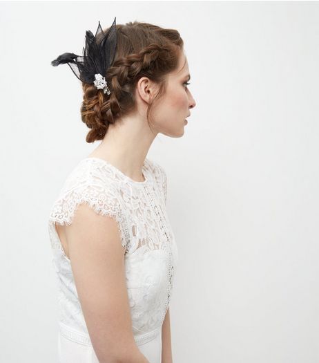 Black Feather Pearl Fascinator | New Look