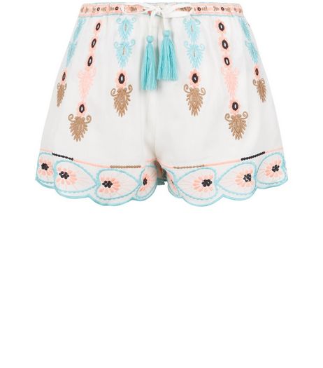 White Embroidered Scallop Hem Shorts | New Look