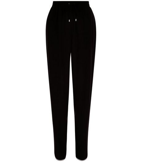 Black Contrast Curved Hem Trousers | New Look