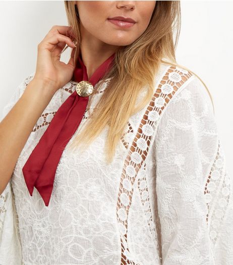 Gold Engraved Bandana Toggle | New Look