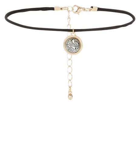 Dark Grey Shell Disc Choker | New Look