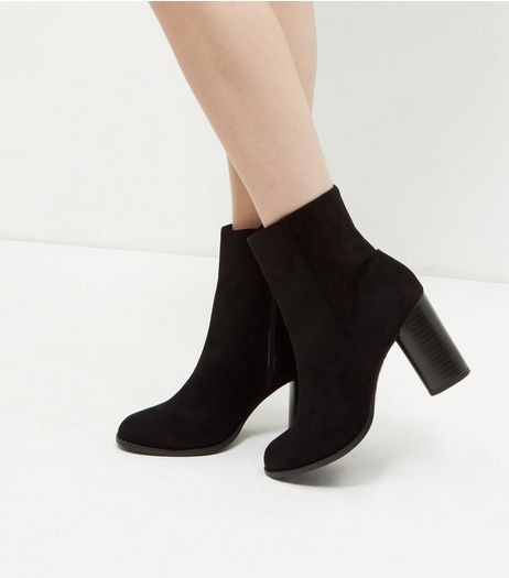 Black Suedette Cylindrical Heel Ankle Boots | New Look