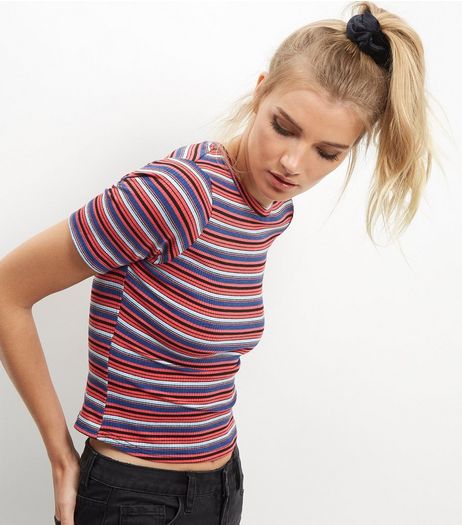 3 Pack Red Blue and Black Velvet Scrunchies | New Look