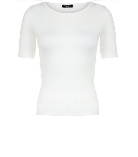 Petite Cream Ribbed 1/2 Sleeve Top | New Look