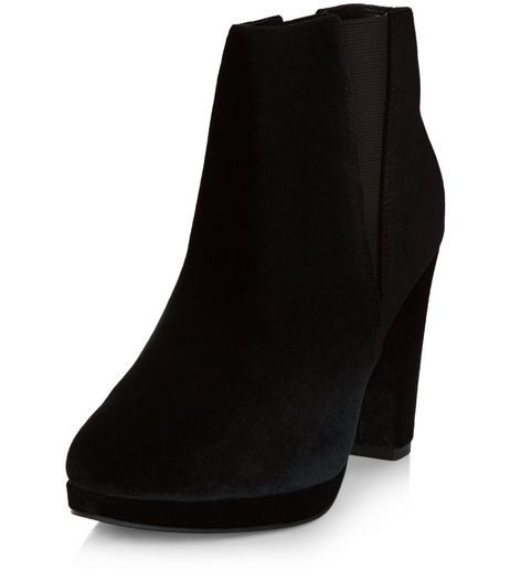 Black Velvet Block Heel Chelsea Boots | New Look