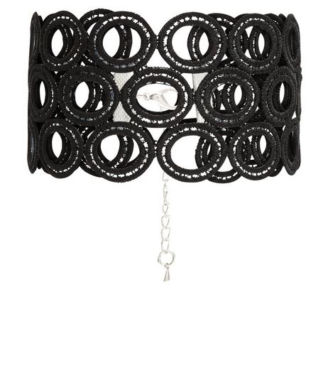 Black Oversized Circle Choker | New Look