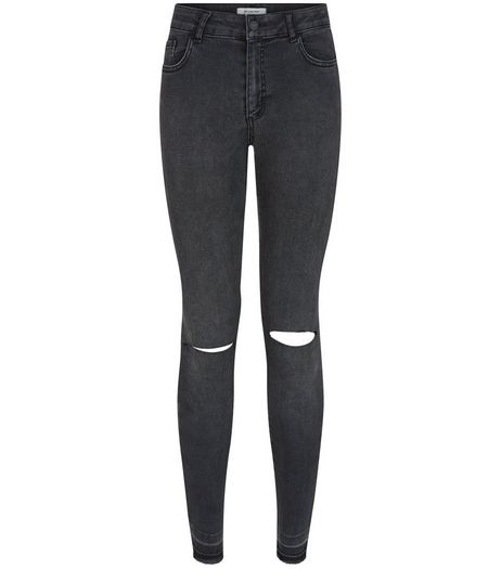 Petite Black Raw Hem Skinny Jeans | New Look