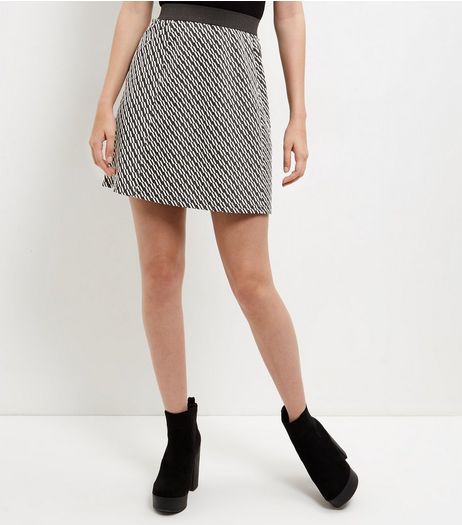 Black Geo Jacquard Skater Skirt | New Look