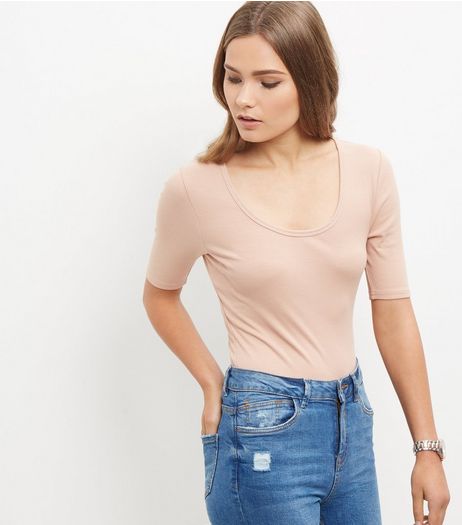 Mid Pink Scoop Neck 1/2 Sleeve Bodysuit | New Look
