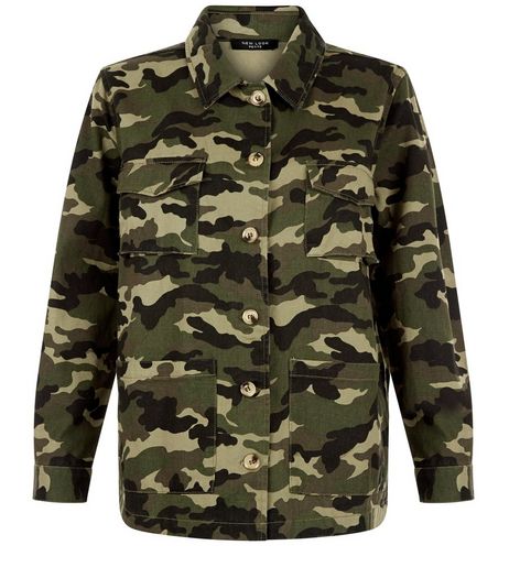 Petite Green Camo Print Jacket | New Look