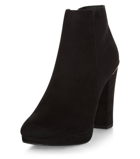 Black Comfort Suedette Metal Trim Ankle Boots | New Look