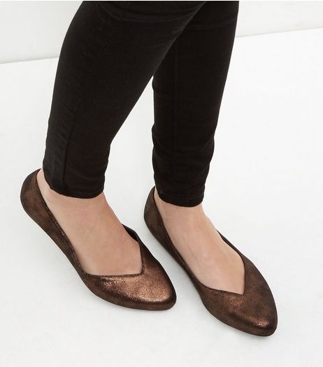 Wide Fit Bronze Metallic Pointed Pumps | New Look