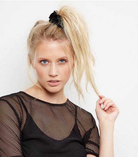 Black Velvet Oversized Scrunchie | New Look