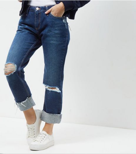 Petite Blue Ripped Knee Turn Up Jeans | New Look