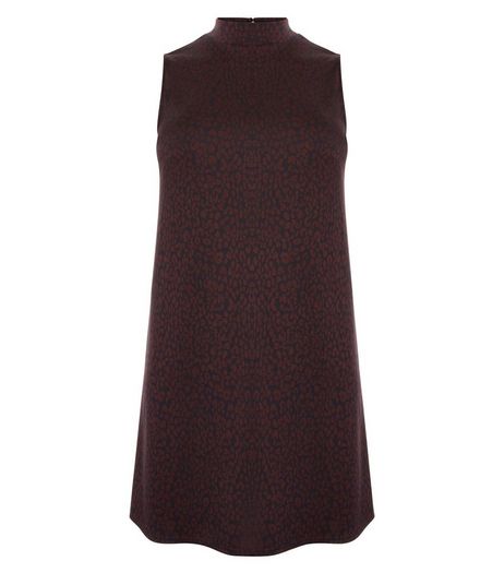 Curves Burgundy Jacquard High Neck Dress | New Look