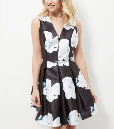 Cameo Rose Navy Floral Print Skater Dress | New Look