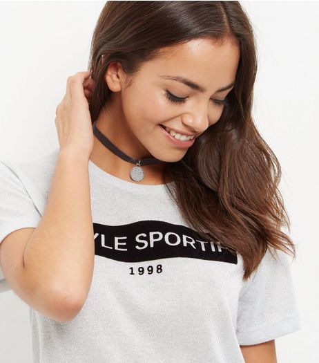 Black Velvet Ribbon Pendant Choker | New Look