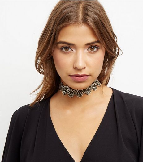 Gold Lace Choker | New Look