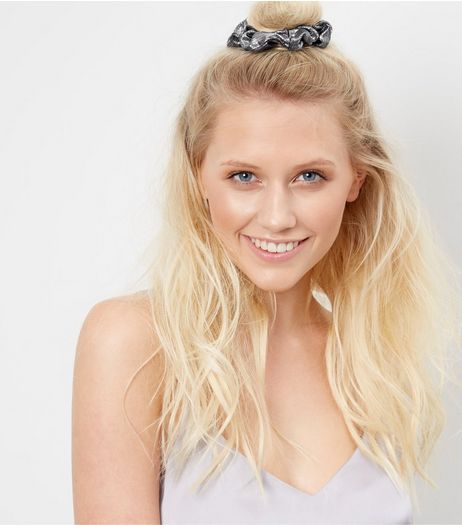 3 Pack Navy Grey and Gold Scrunchies | New Look