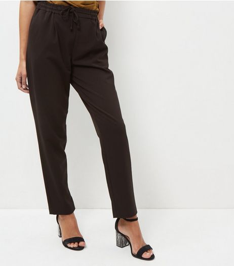 Black Straight Leg Drawstring Trouser | New Look