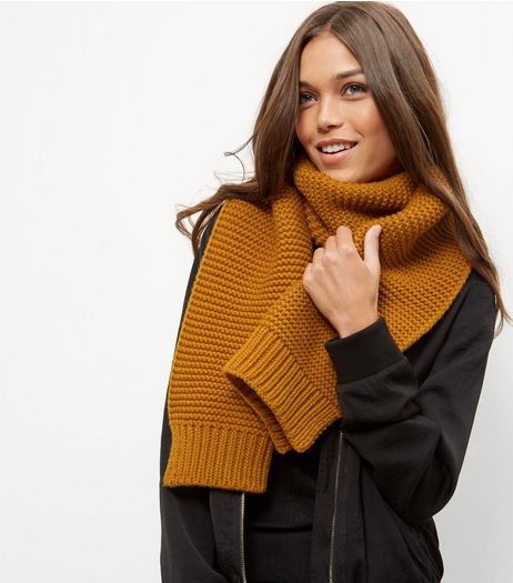 Brown Ribbed Knitted Scarf | New Look