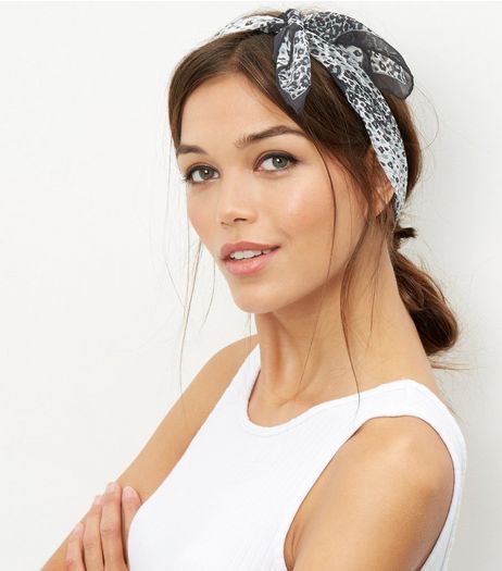 Dark Grey Leopard Print Bandana | New Look