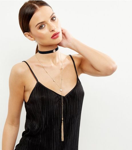 Gold Layered 8 Point Star Tassel Drop Choker Necklace | New Look