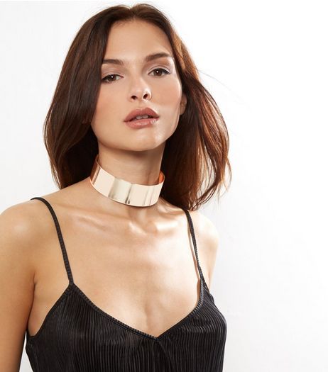 Mid Pink Wide Metal Choker | New Look