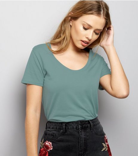 Green Scoop Neck Short Sleeve T-Shirt | New Look