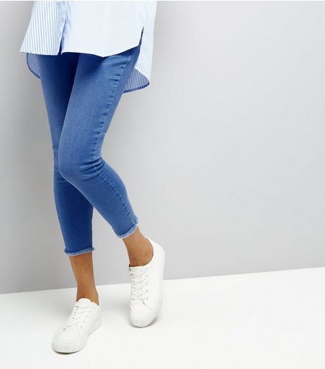 Maternity Blue Raw Hem Over Bump Jeans | New Look