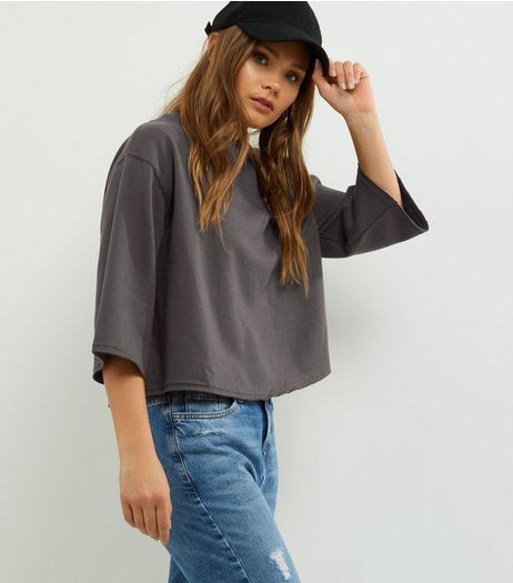 Dark Grey 3/4 Wide Sleeve Cropped Sweater | New Look