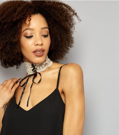 Cream Lace Corset Choker | New Look