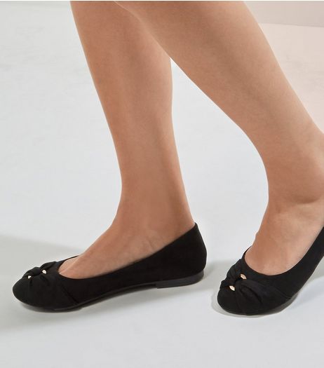 Black Suedette Twist Ring Top Pumps | New Look