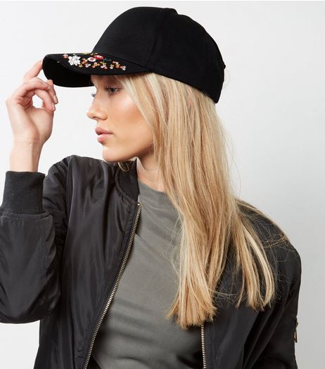 Black Floral Embroidered Cap | New Look
