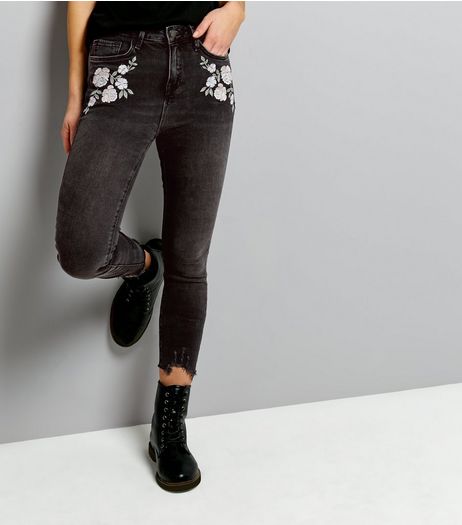 Black Fray Hem Embroidered Skinny Jenna Jeans | New Look
