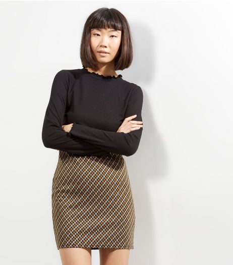 Mustard Zig Zag Print Mini Skirt | New Look