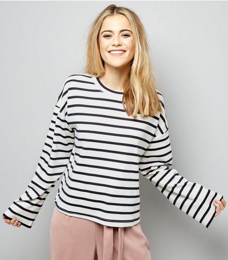 White Stripe Wide Sleeve Sweater | New Look