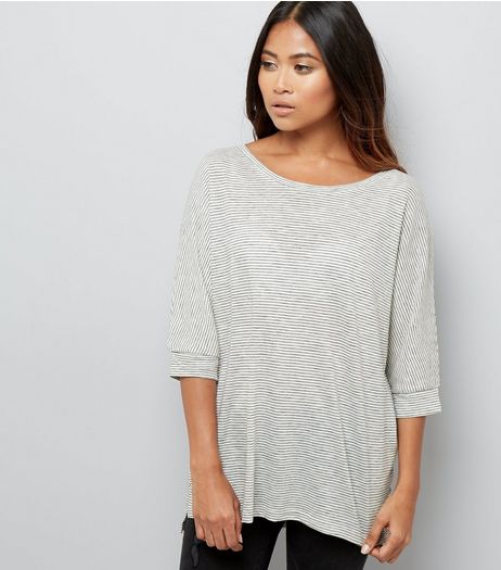 Petite Cream Stripe Batwing Sleeve Top | New Look