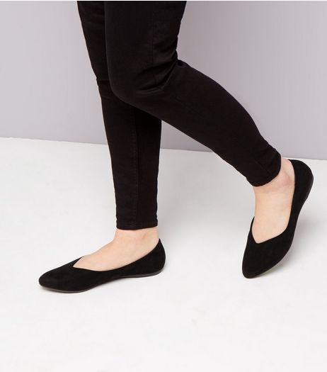 Teens Black Suedette V Front Pumps | New Look