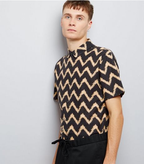 Black Contrast Zig Zag Print Short Sleeve Shirt | New Look