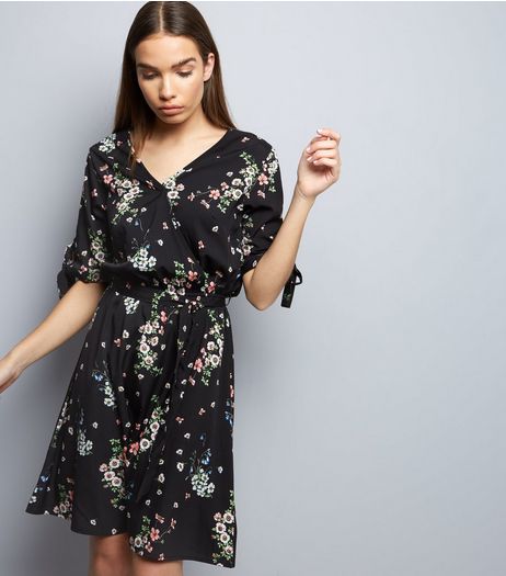 Tall Black Floral Tie Waist Wrap Front Dress | New Look