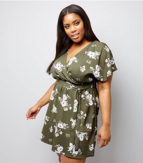 Curves Green Floral Print Wrap Dress | New Look