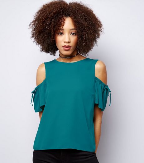 Green Cold Shoulder Gathered Sleeve Top | New Look