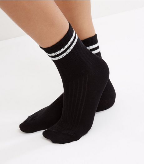 Black Ribbed Contrast Trim Socks | New Look