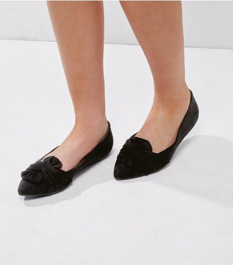 Wide Fit Black Suedette Knot Front Pumps | New Look