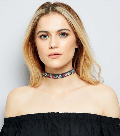 Black Floral Embroidered Choker | New Look