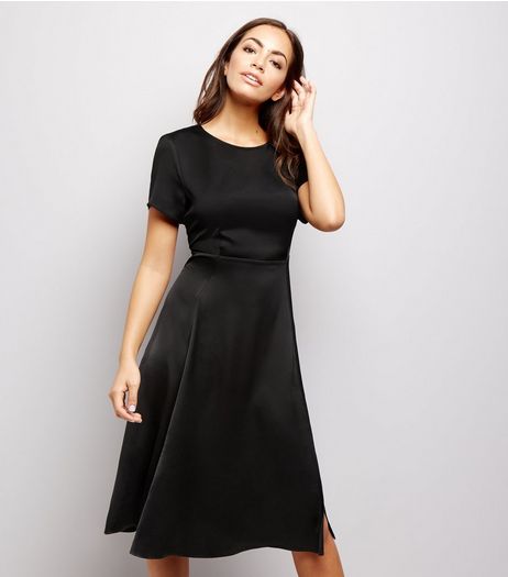 Black Sateen Short Sleeve Side Split Midi Dress | New Look
